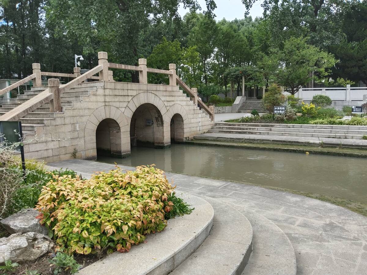 东城河公园1.jpg