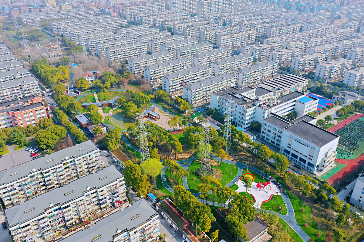 彭浦四季公园（静安报-肖鸣亮摄）.jpg